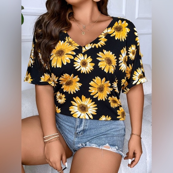 Shein Curve Plus Daisy Floral V-Neck Top 3XL Black Yellow Fall Blouse NWOT - Picture 11 of 11
